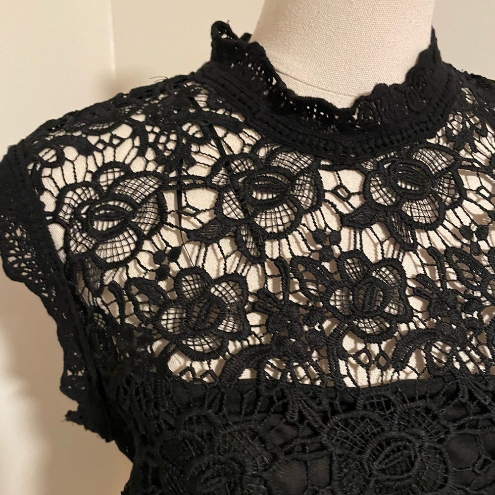 🚨NWT Nanette Lepore‎ lace top - Picture 4 of 9